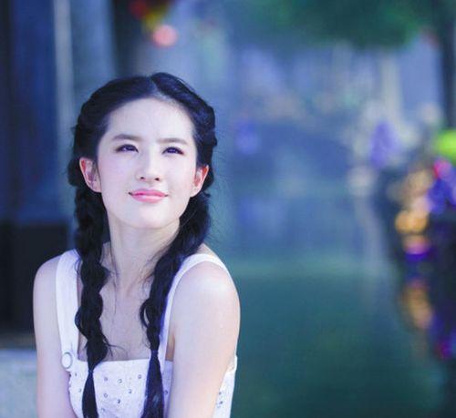 娱乐吃瓜君刘亦菲采访,揭秘娱乐圈女神的幕后故事