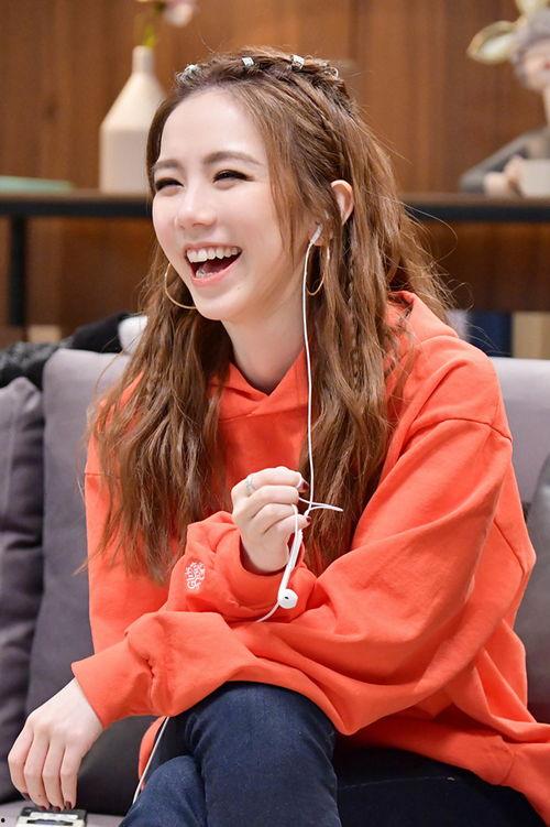 娱乐吃瓜君邓紫棋